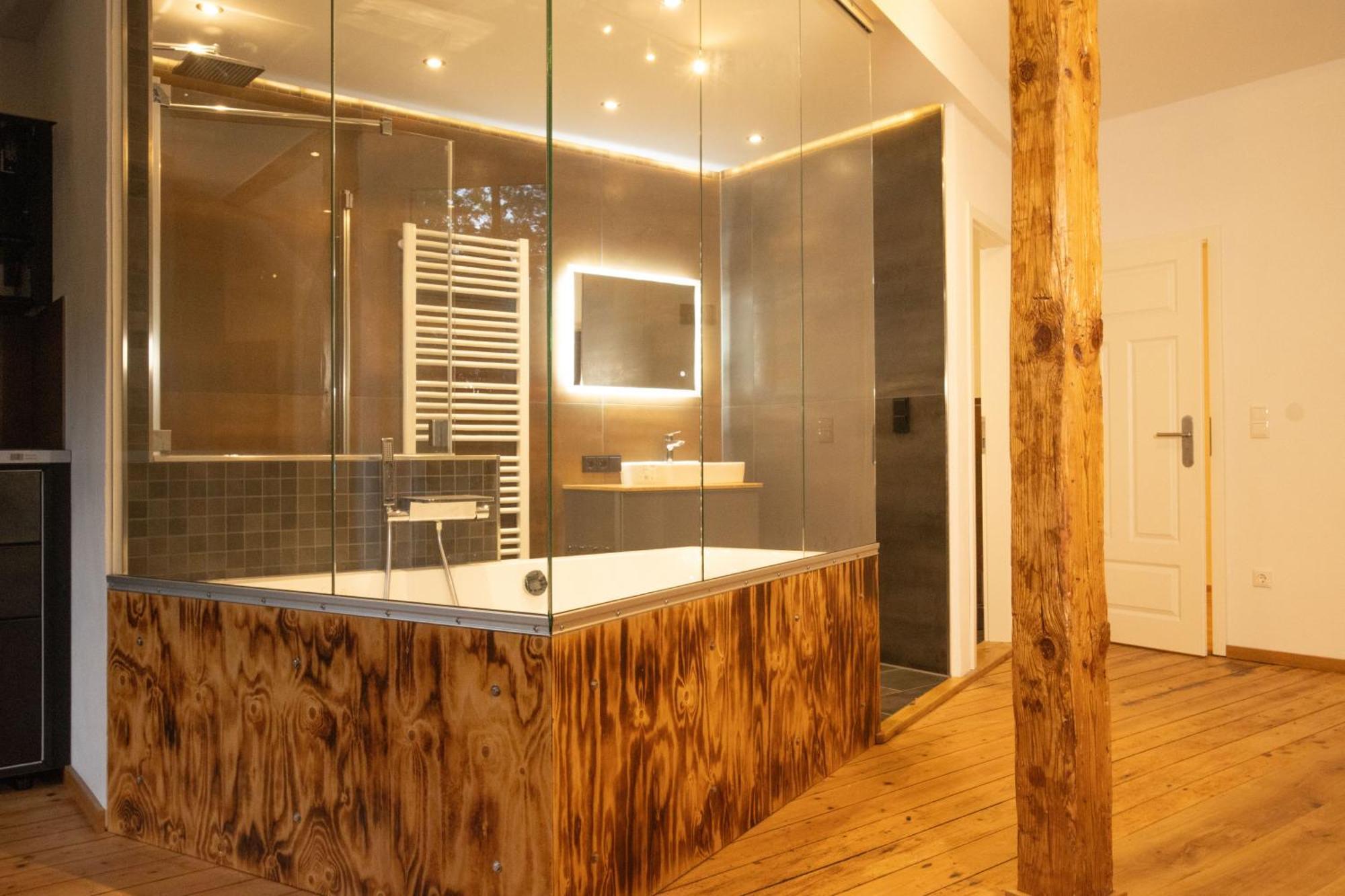 Loft Apartment Mit Grosser Badewanne A Mugeln Bagian luar foto